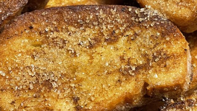 Receta de torrijas de leche para Semana Santa.