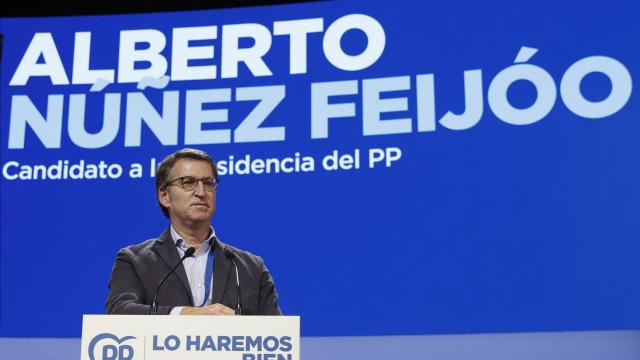 Alberto Núñez Feijóo durante su discurso este viernes en Sevilla.