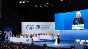 Mesa del Congreso  del XX Congreso extraordinario del Partido Popular en Sevilla