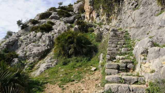 La escalera mora de Álora se encuentra en la sierra de Huma.