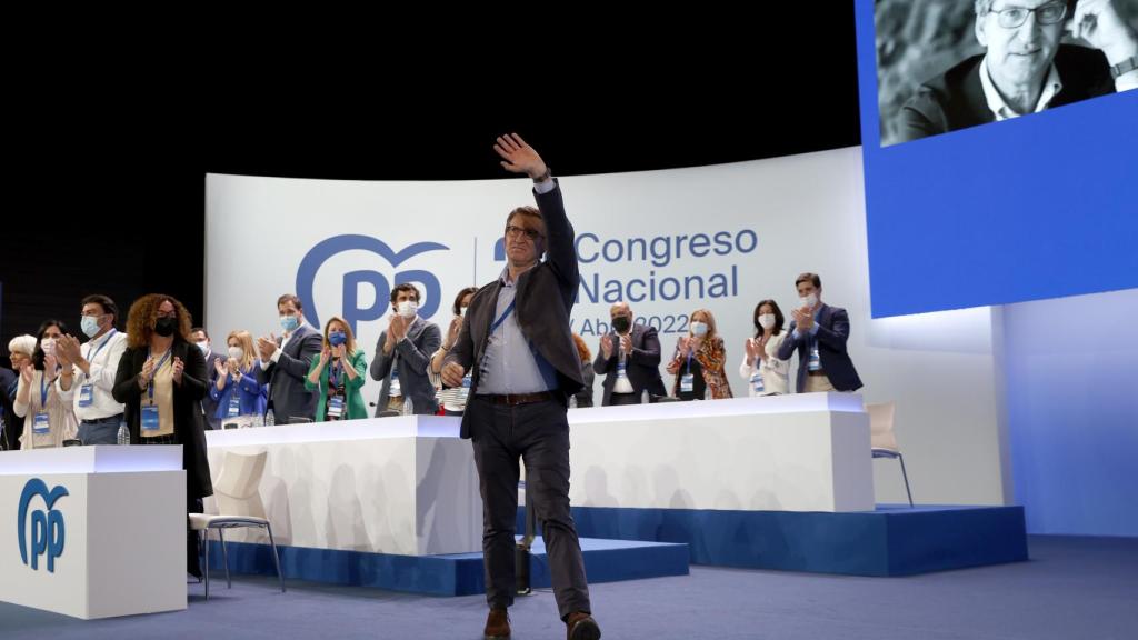 Núñez Feijóo, durante uno de sus mítines en el Congreso del PP de Sevilla.