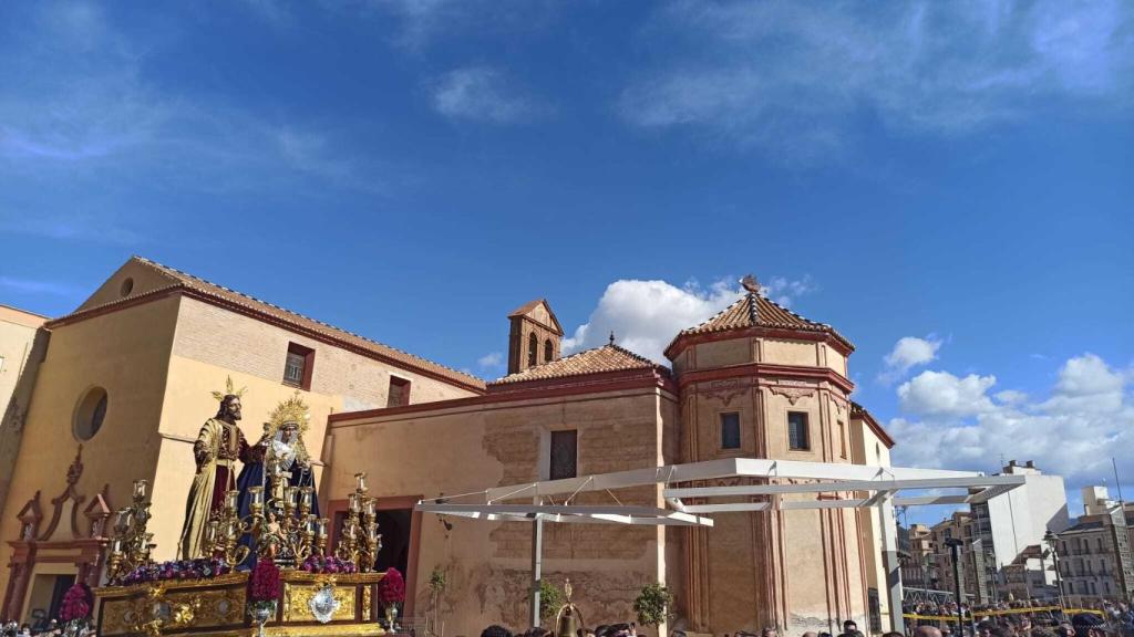 La Cena, a su paso por la plaza de Fray Alonso de Santo Tomás.