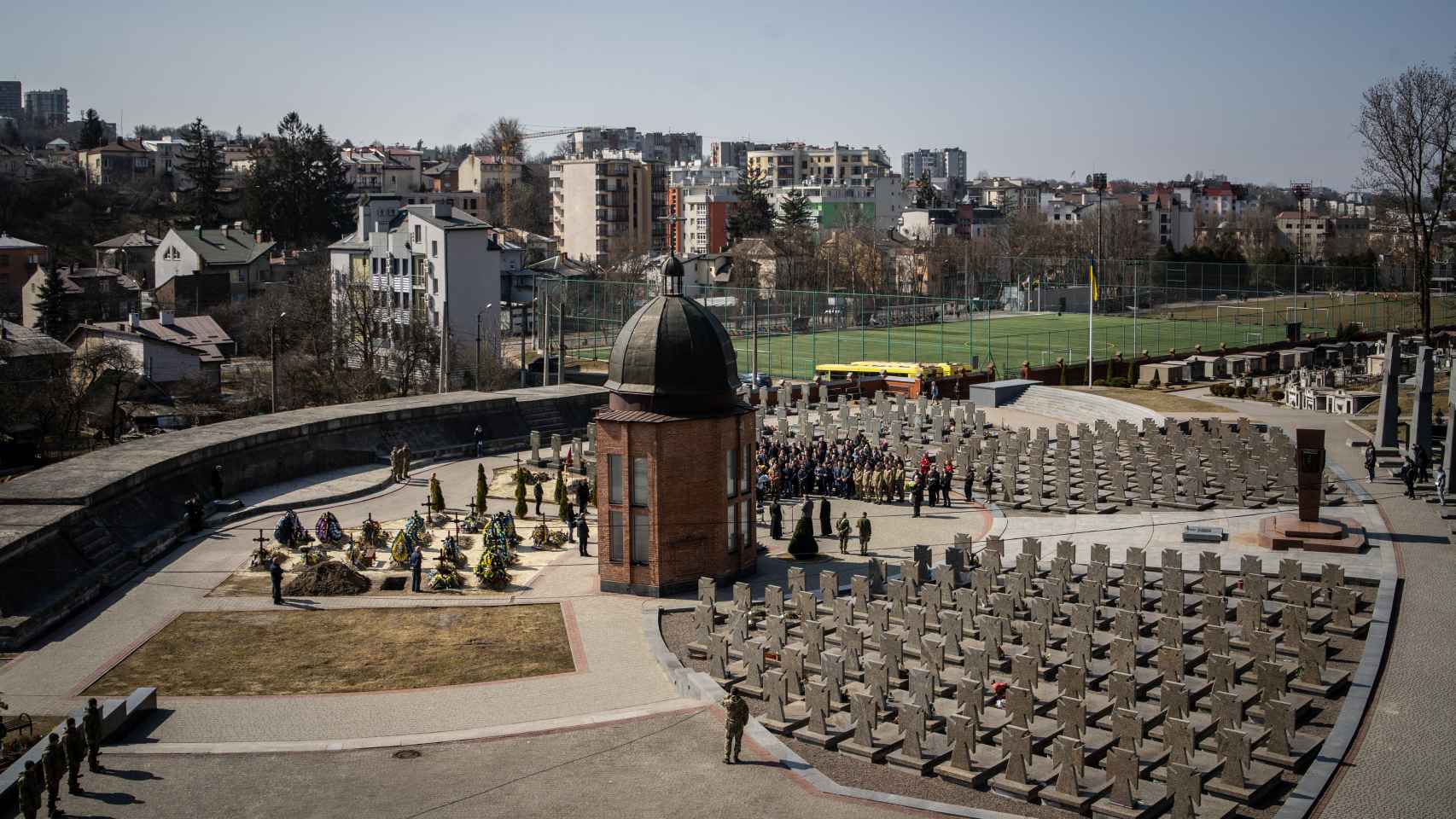 El cementerio de Lychakiv, en Leópolis, es uno de los principales campos santos dedicados a las víctimas militares de la guerra.
