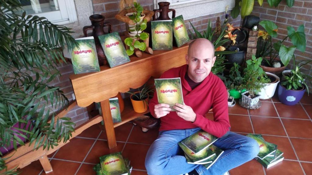 Carlos Sanz Baz presenta su libro sobre historias post-pandémicas desde la visión infantil