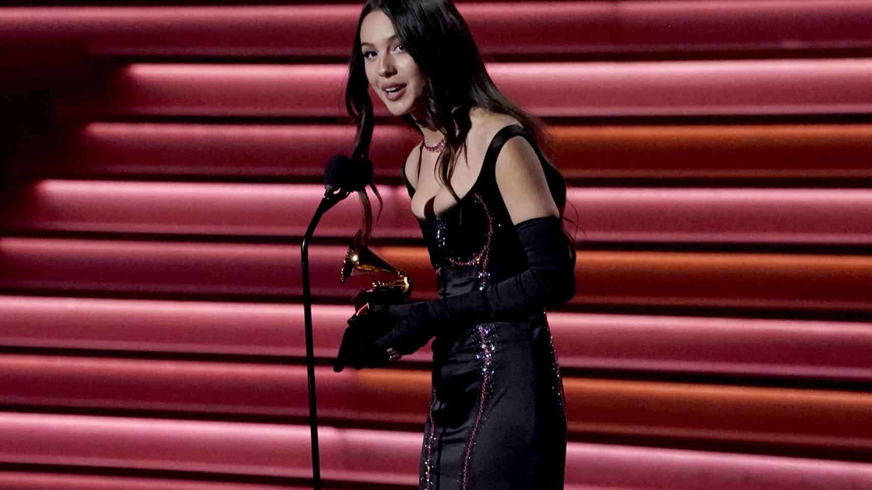 Olivia Rodrigo durante los premios Grammy. Foto: Chris Pizzello / Gtres