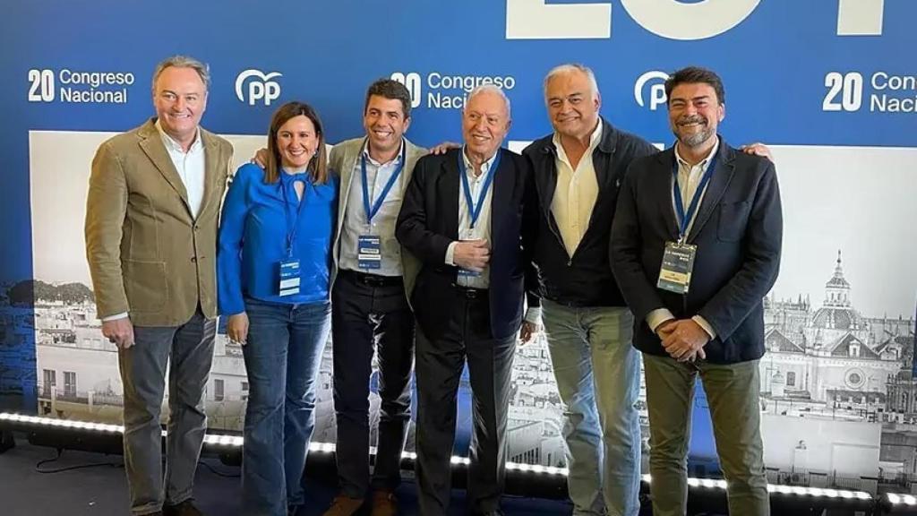 Mazón, con los cinco representantes de la Comunidad Valenciana en la dirección nacional del PP.