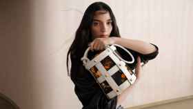 La firma de moda ha lanzado su nueva propuesta, el 'Ferragamo Cage Bag'.