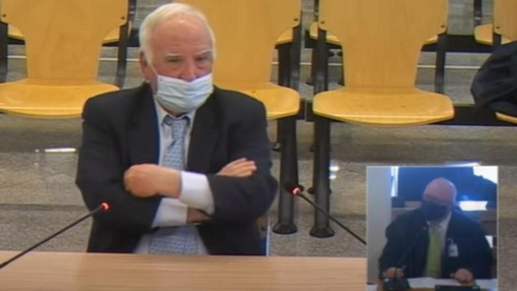 Villarejo, en el recuadro pequeño, interroga a Agustín Linares./