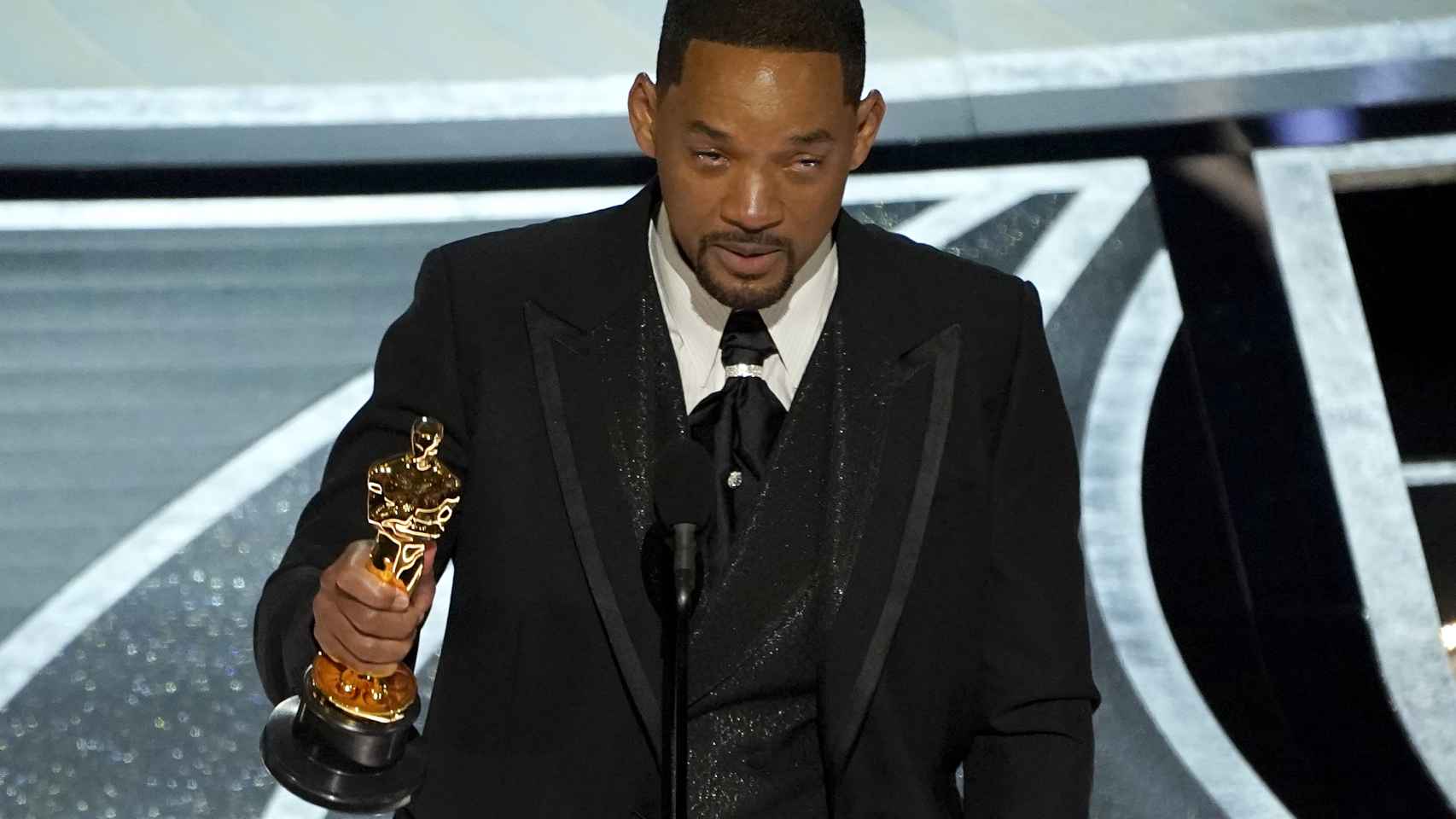 Will Smith llorando la histórica noche de los Oscar.