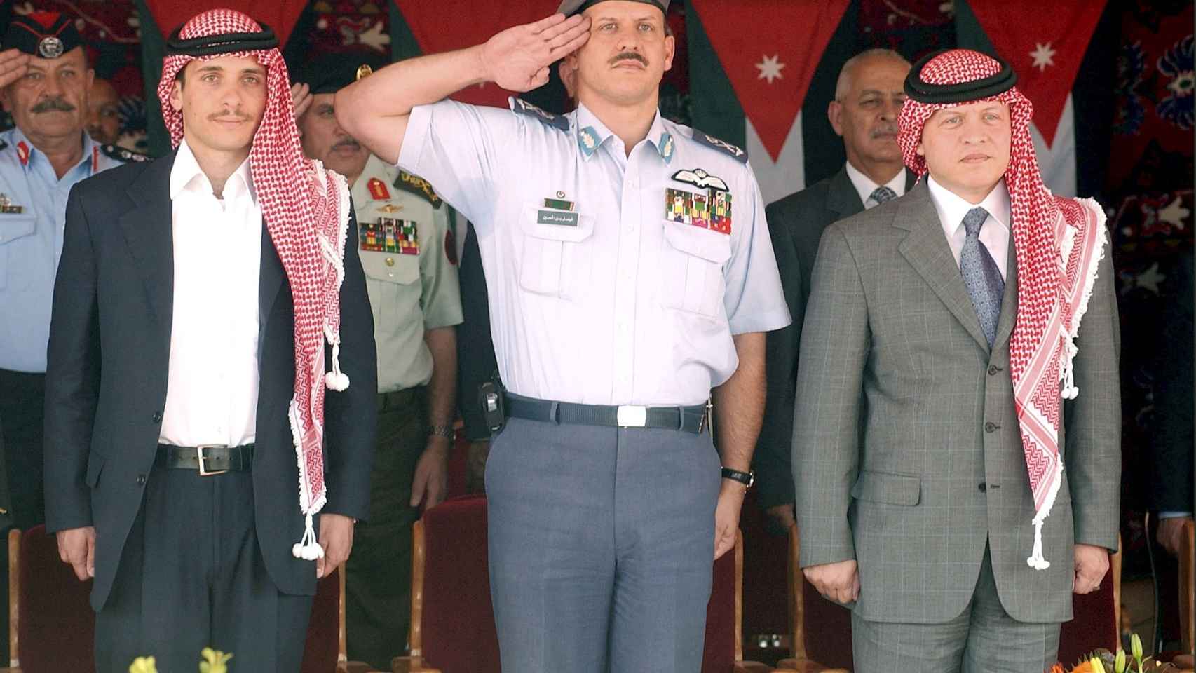 Abdallah II y el prícnipe Hamzah Bin Al-Hussein.