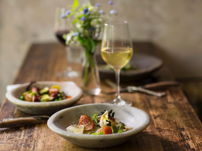 Los vinos blancos maridan con todo tipo de comida