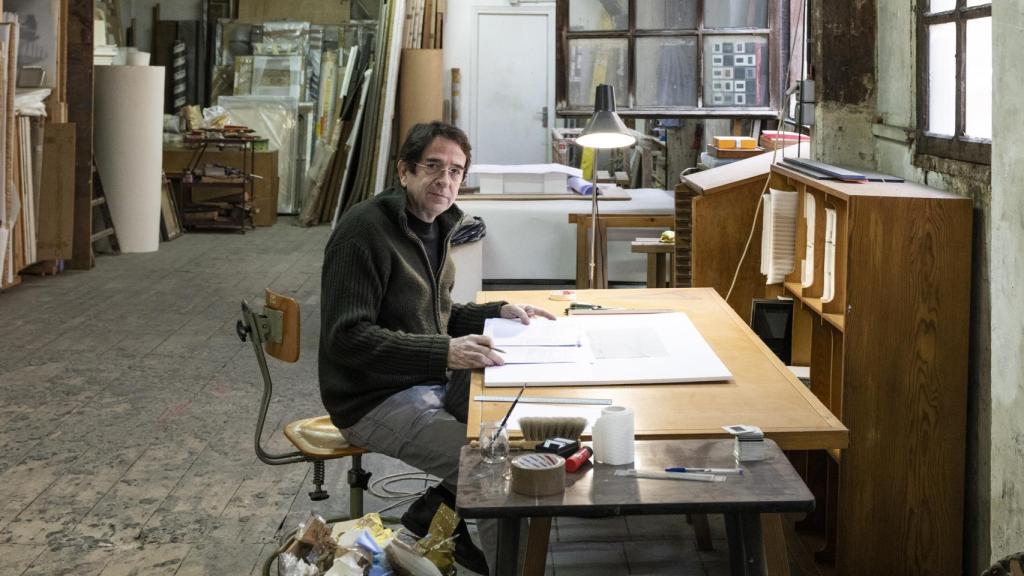 Ignasi Aballí en su estudio de Barcelona. Foto: Roberto Ruiz