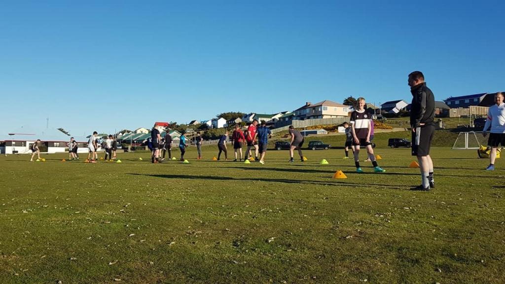 Fútbol en las Islas Malvinas. Foto: Facebook