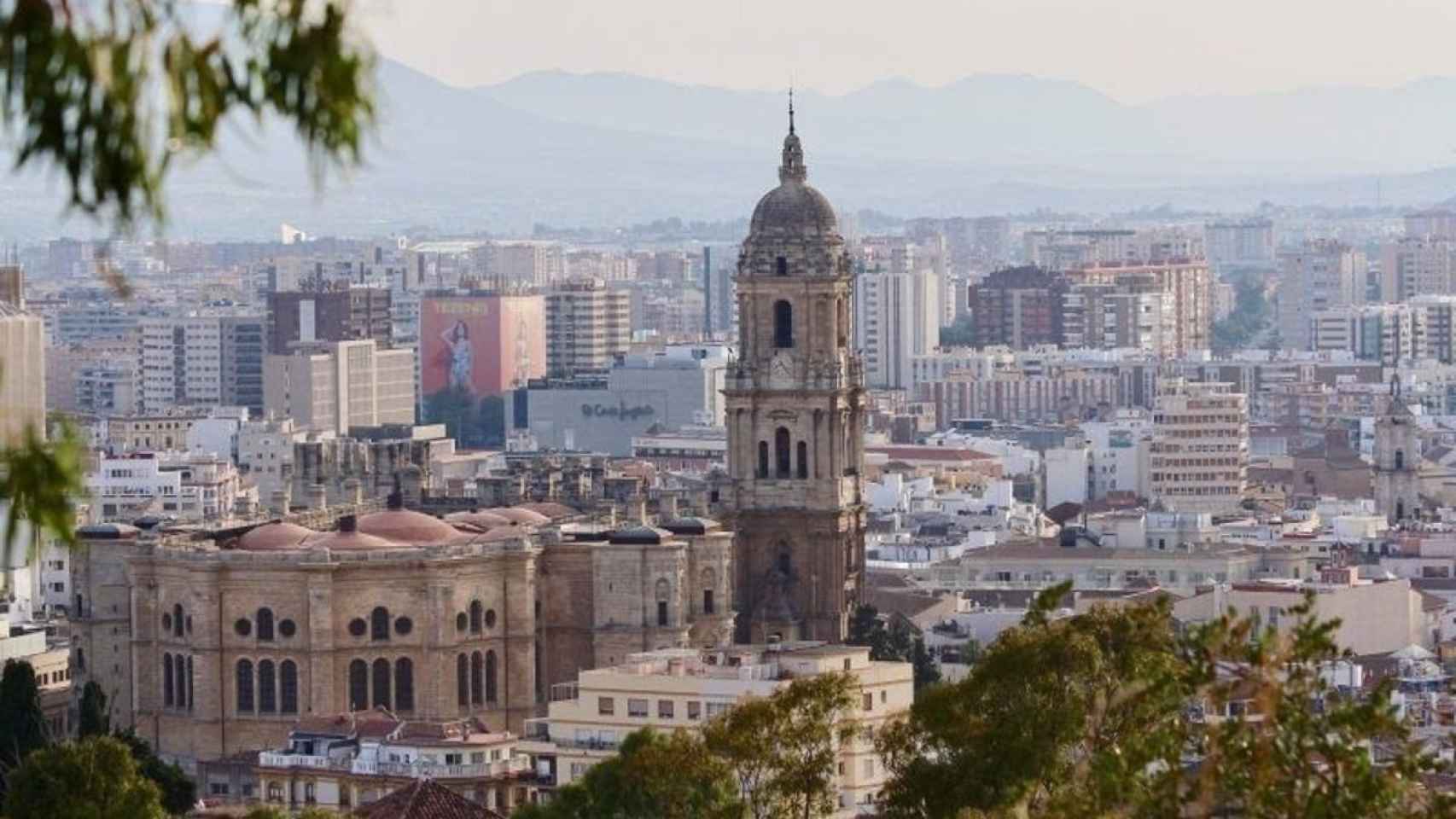 Vista de la Catedral de Málaga y del entorno del Centro histórico.
