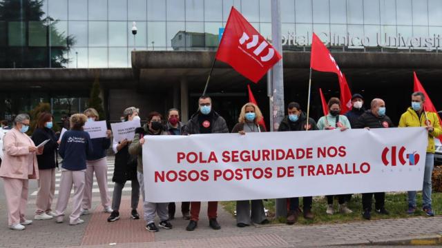 Concentración de CIG-Saúde ante el Hospital Clínico de Santiago.