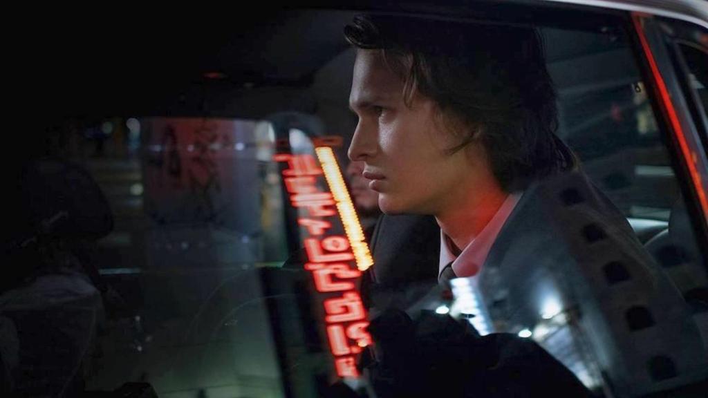 Ansel Elgort es un periodista que investiga a los yakuza en la serie 'Tokyo Vice' de HBO Max.