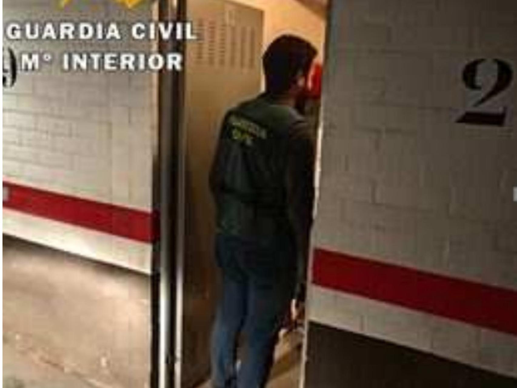 La Guardia Civil revisa los trasteros de Zaratán