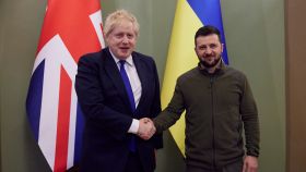 Boris Johnson y Volodimir Zelenski este sábado en Kiev.