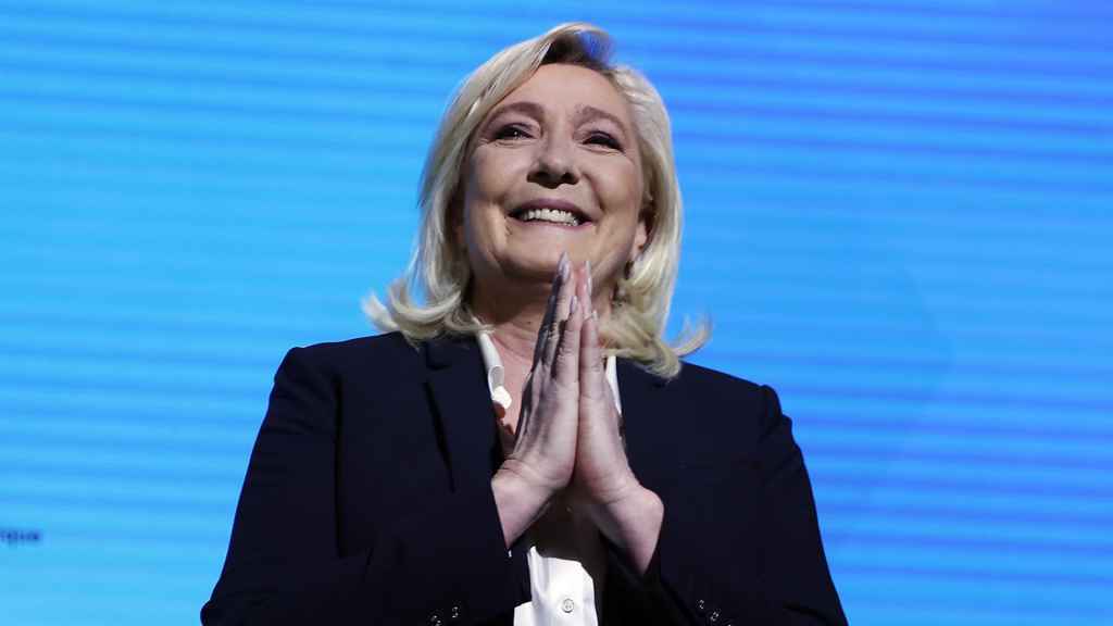 Marine Le Pen pronuncia un discurso tras los resultados de la primera vuelta.