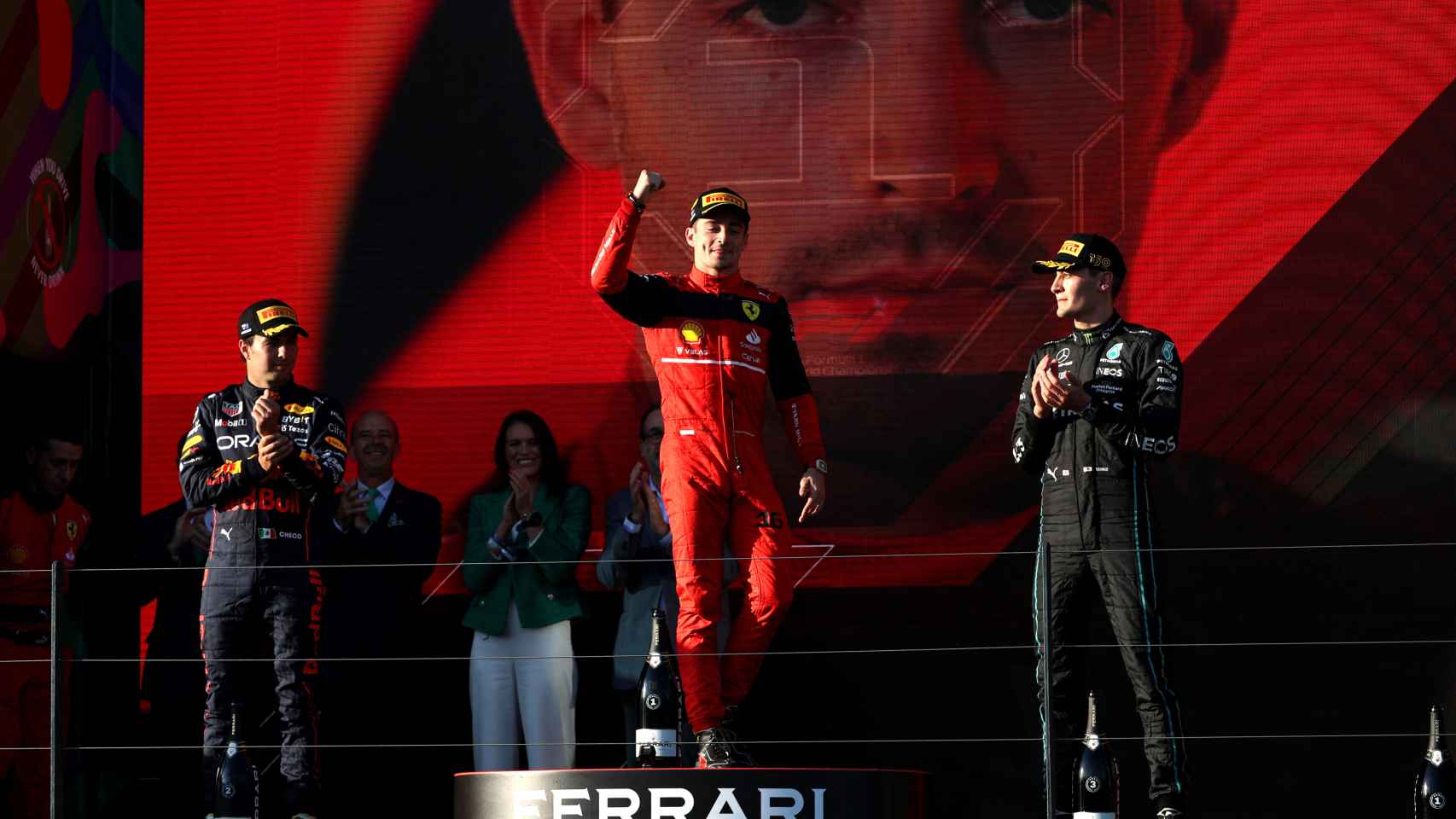 Podio del Gran Premio de Australia de F1 en 2022: Charles Leclerc, 'Checo' Pérez y George Russell