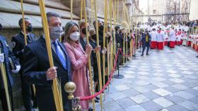 García-Page y Tolón en la Procesión de las Palmas de Toledo. Foto: Ayuntamiento de Toledo.