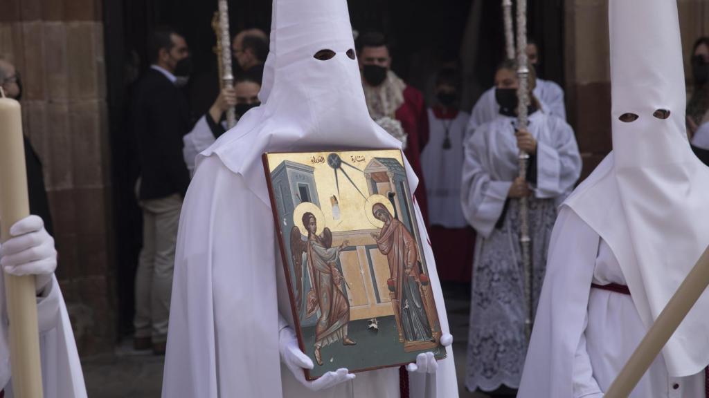 La hermandad de Salutación, en su salida.