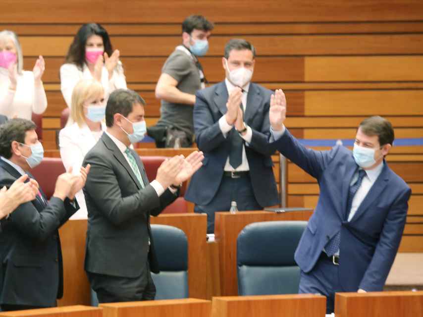El presidente de la Junta, Alfonso Fernández Mañueco, durante el pleno de investidura.