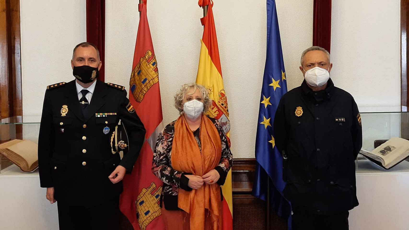Recepción en la Subdelegación del Gobierno al nuevo Comisario Jefe de Salamanca
