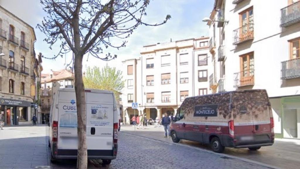 Vehículos de reparto y distribución en las calles de Salamanca