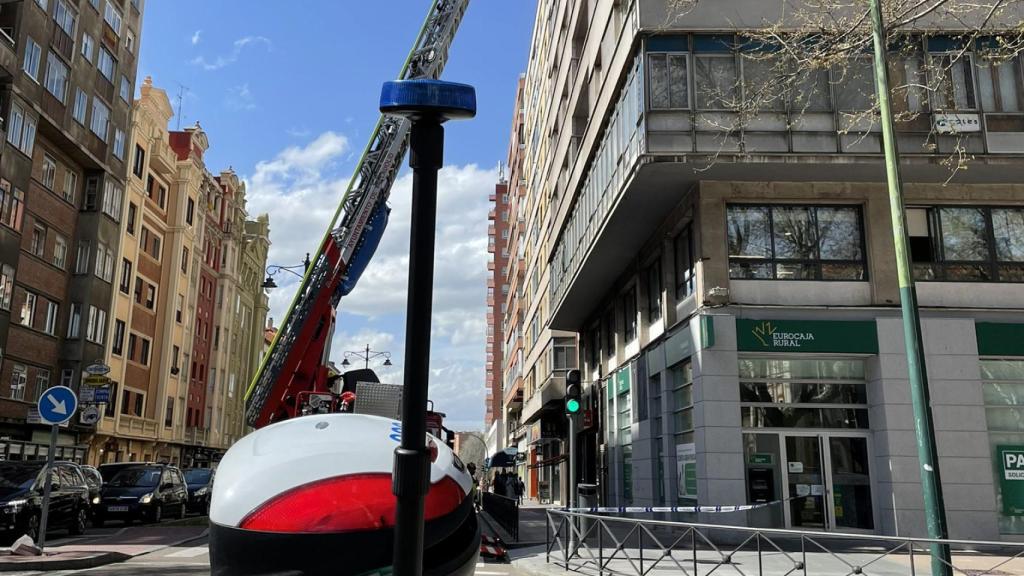 Cortado el Paseo Zorrilla por riesgo de caída de cascotes