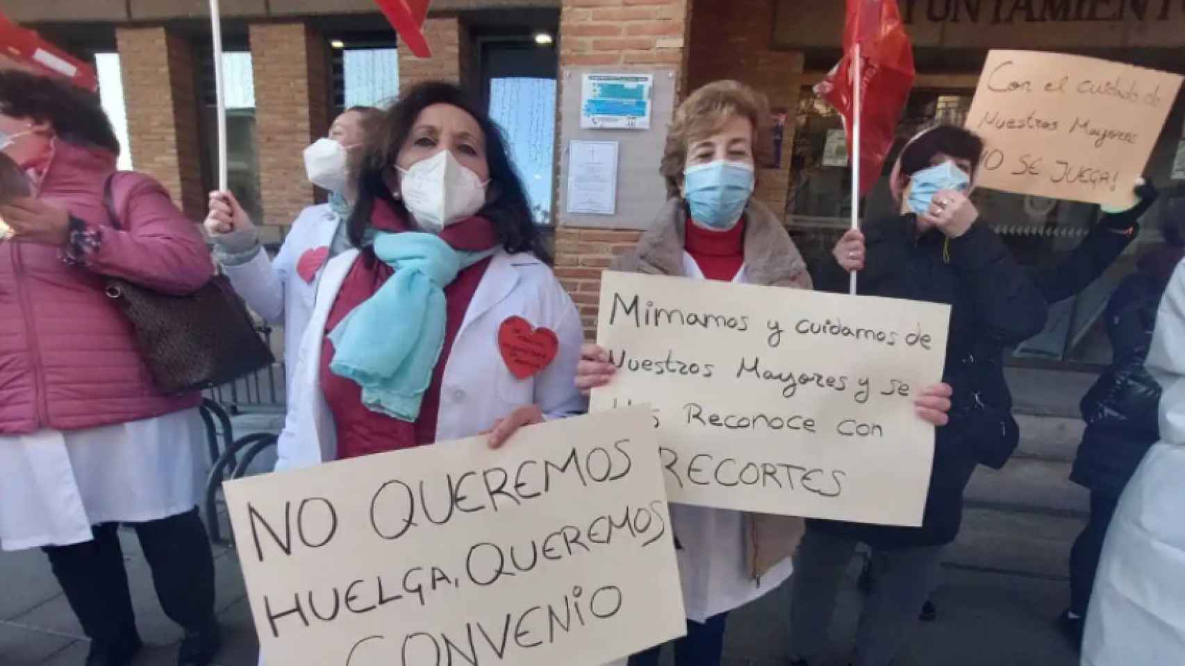 Concentración de las trabajadoras de Ayuda a Domicilio en Ciudad Real. Foto: CCOO.