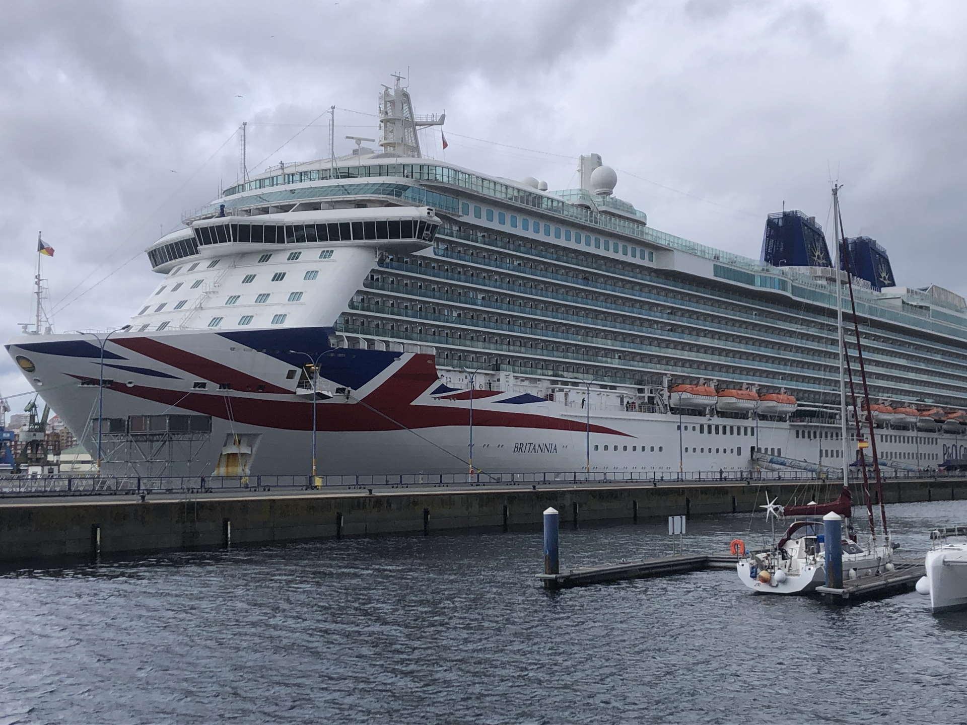 El crucero Britannia en el Puerto de A Coruña