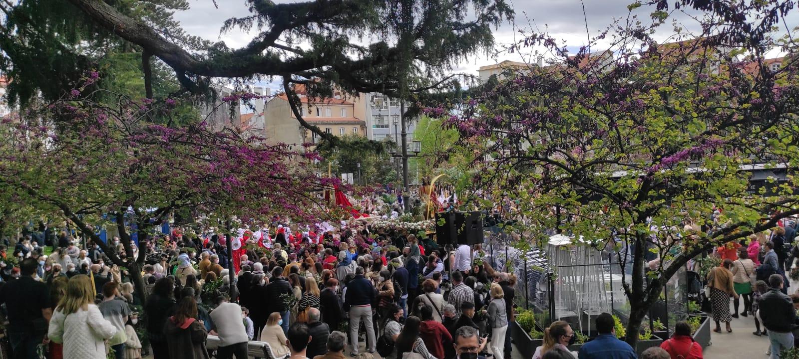 Lleno en Amboage para la bendición de los ramos. Foto: Quincemil.