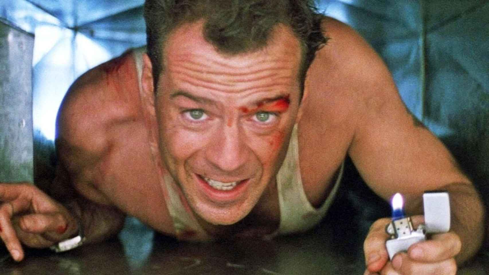 Bruce Willis en una escena de 'Jungla de Cristal' (1988)