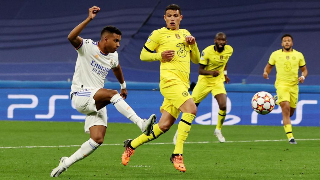 Rodrygo Goes marca el primer gol del Real Madrid al Chelsea en el minuto 80