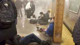 Imágenes del suceso en el metro de Brooklyn, en Nueva York.