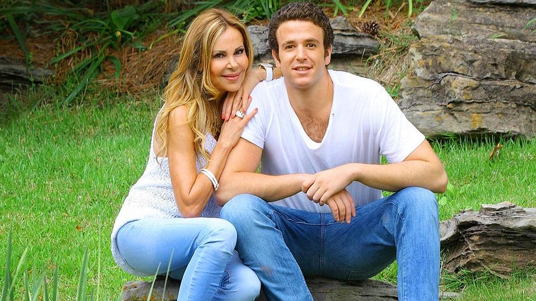 Ana Obregón y Álex Lequio en una imagen compartida en redes sociales.