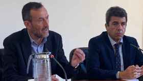 El alcalde de Elche, Carlos González, y el presidente de la Diputación de Alicante, Carlos Mazón, este miércoles.