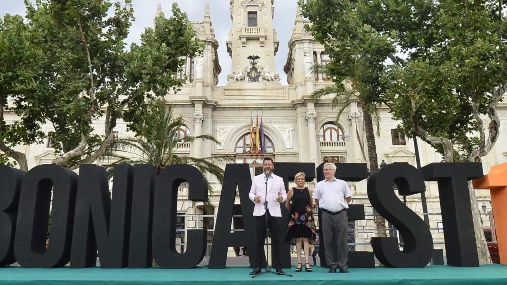 Ribó y el concejal de comercio en la presentación del Bonica Fest.