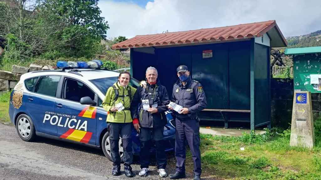 La Policía Nacional de Vigo aumenta el patrullaje en el Camino de Santiago en Semana Santa