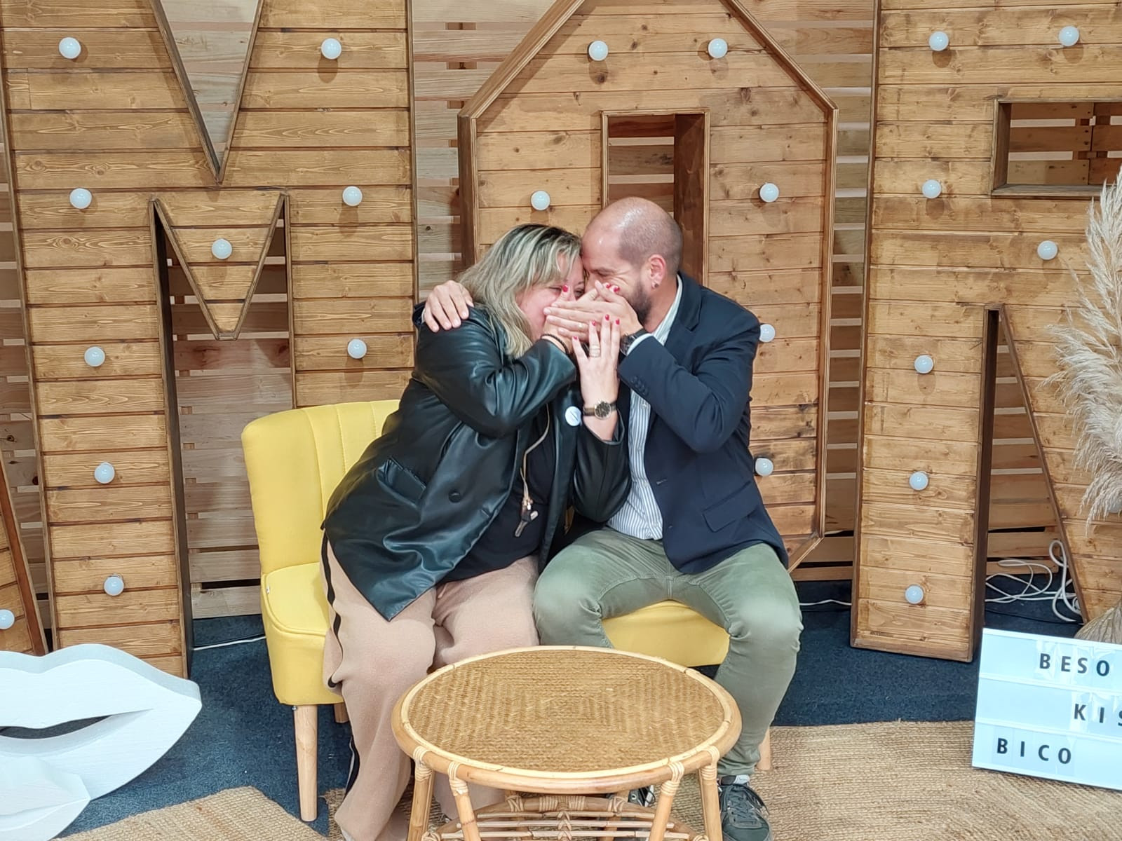 Yoya Blanco e Iván Puentes inauguraron la Carpa del Amor. Foto: Concello de Pontevedra