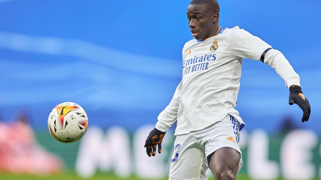 Ferland Mendy durante un partido del Real Madrid