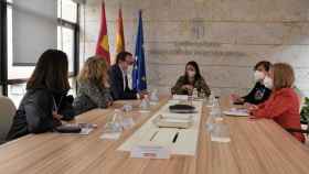 Castilla-La Mancha atiende a 60.000 personas cada día mediante el Servicio de Teleasistencia