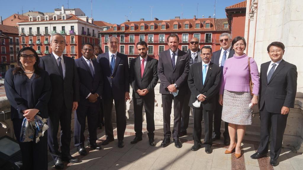 Embajadores en el Ayuntamiento de Valladolid