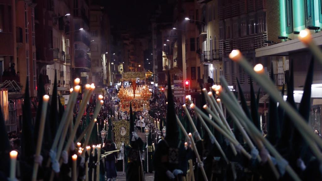 Monte Calvario inaugura la jornada del Viernes Santo en Málaga