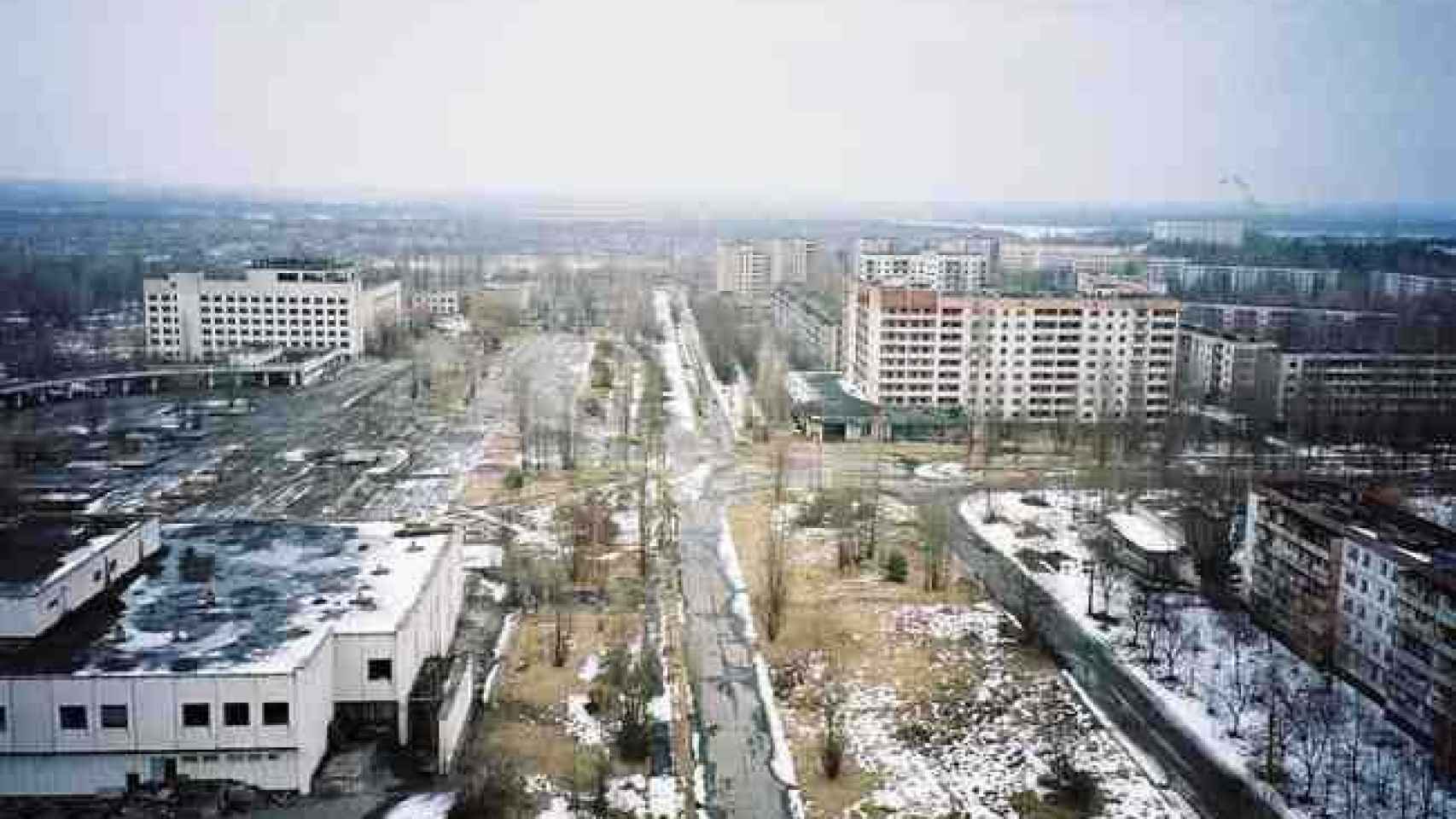 Lciudad de Prípiat, donde residían los trabajadores de Chernóbil, en 2002.