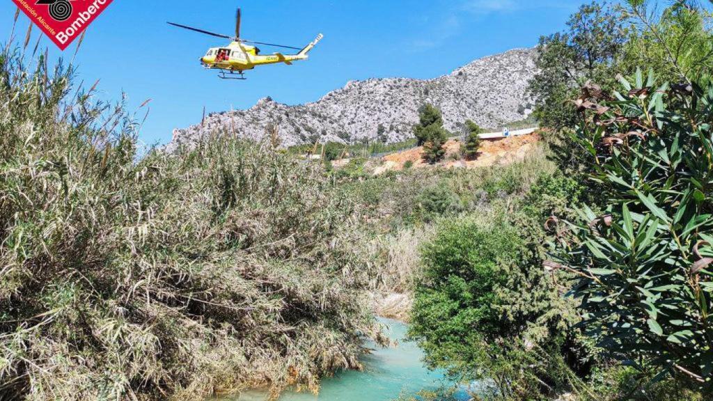 Hallan en la presa del Algar el cuerpo del joven que fue arrastrado río abajo por una cascada en Bolulla.