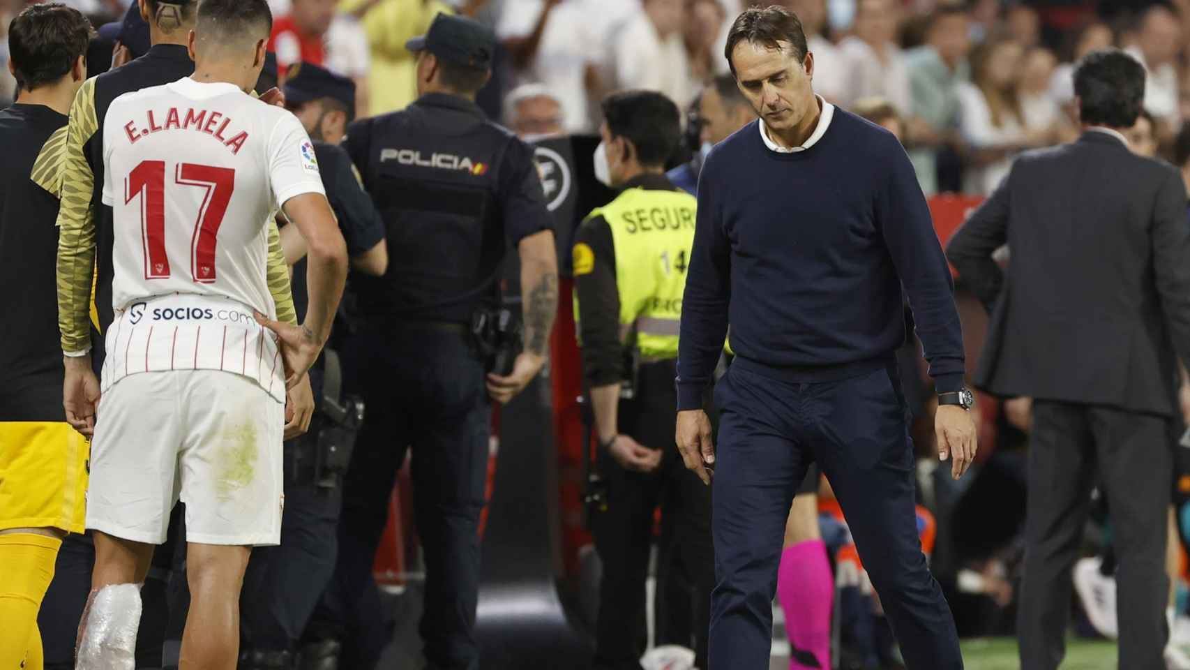 Julen Lopetegui cabizbajo tras el Sevilla - Real Madrid
