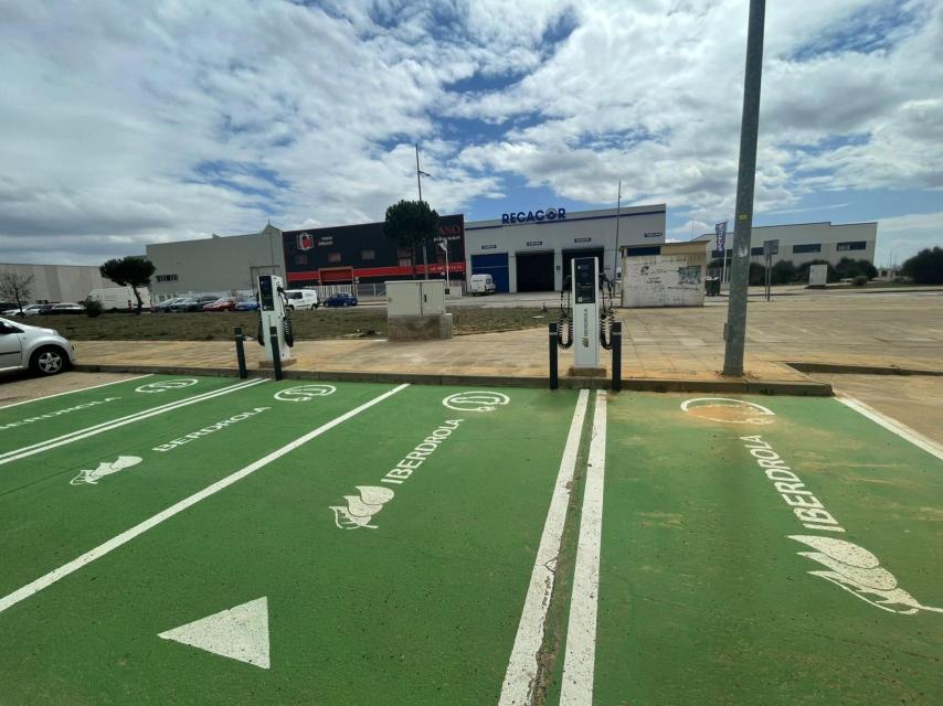 Puntos de recarga de coches eléctricos en Villadangos del Páramo, León