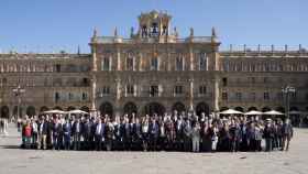 Firma del manifiesto en Salamanca en defensa de las conexiones ferroviarias